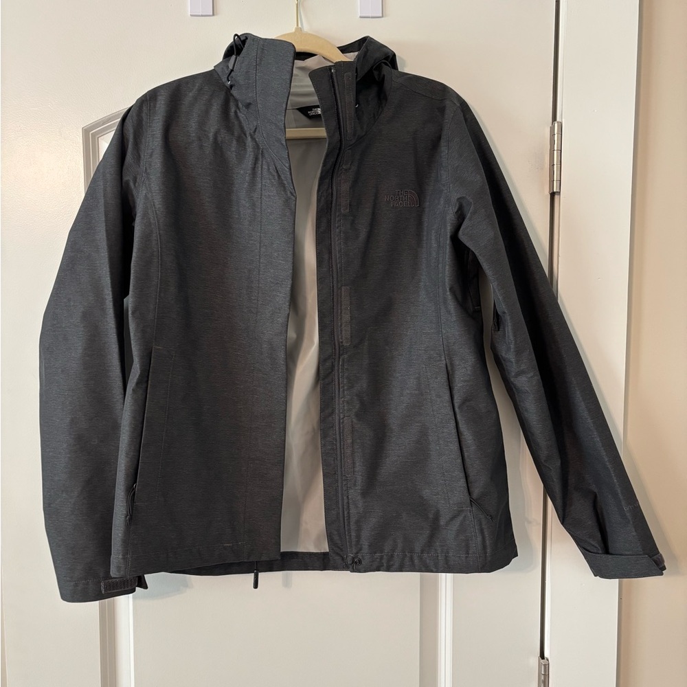 Women’s north face rain/wind jacket
